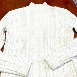 White fisherman’s sweater size L but fits like a M